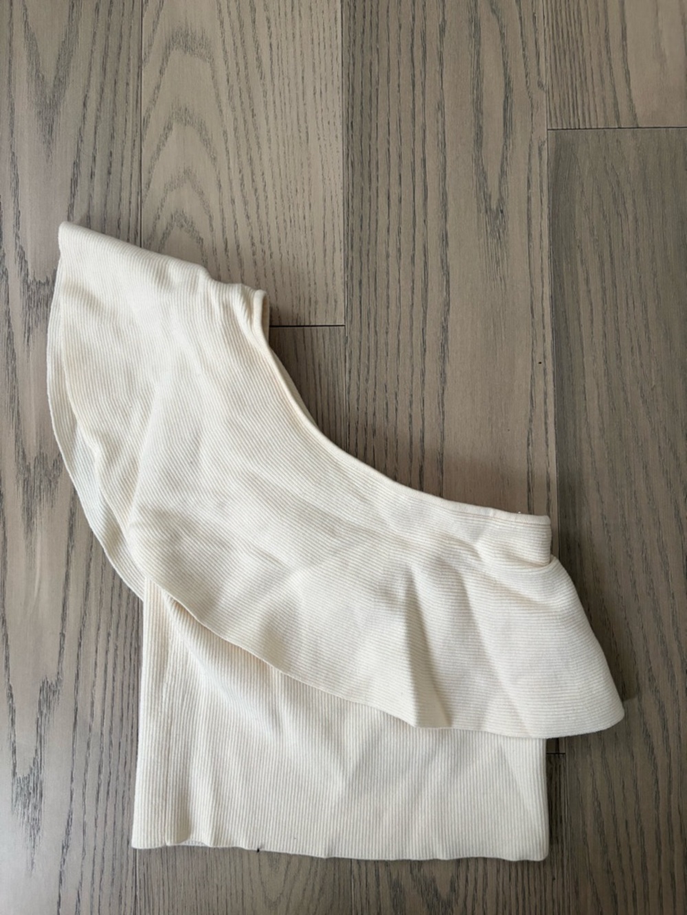Wilfred Ribbed One-Shoulder Wool Blend Top in Ivory